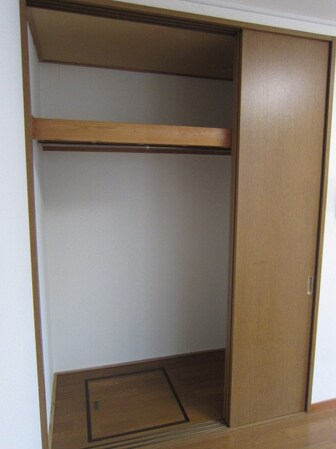 コウズィプレイスの物件内観写真